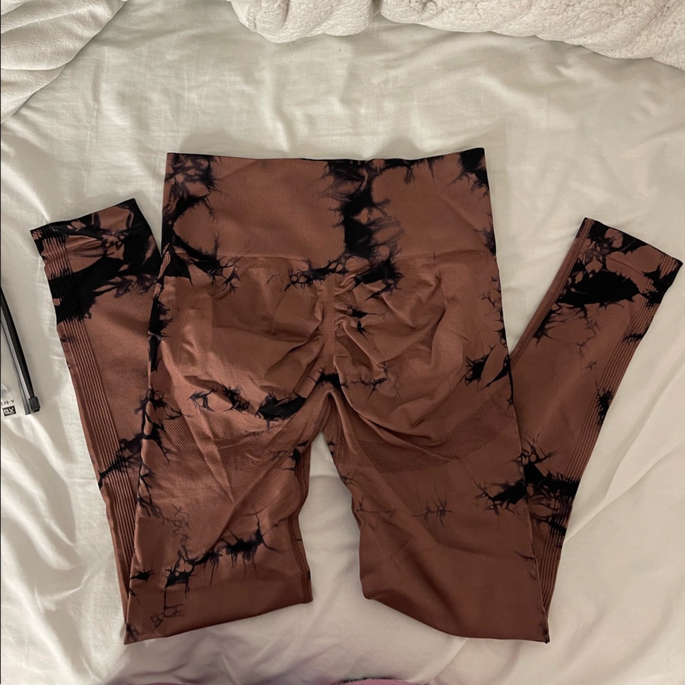 Marble workout leggings